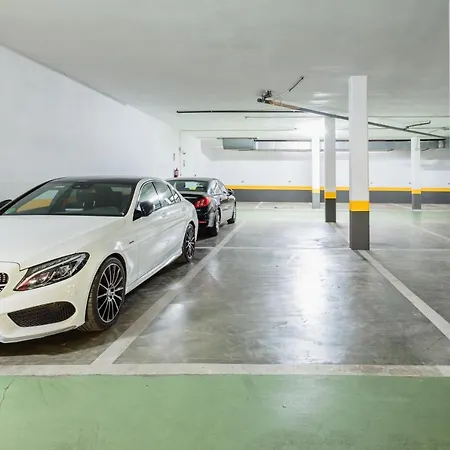 Appartement In The Heart Of Puerto Banus, With Private Parking Space And Communal Pool, Paddle Tennis Court And Gym Marbellac