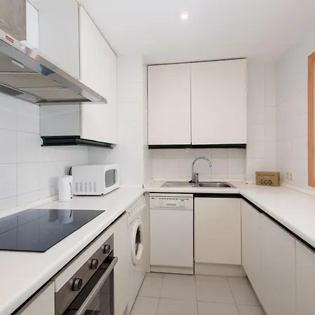 In The Heart Of Puerto Banus, With Private Parking Space And Communal Pool, Paddle Tennis Court And Gym * Marbella