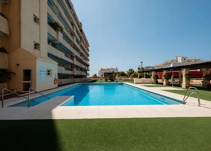 In The Heart Of Puerto Banus, With Private Parking Space And Communal Pool, Paddle Tennis Court And Gym 아파트 마르베야