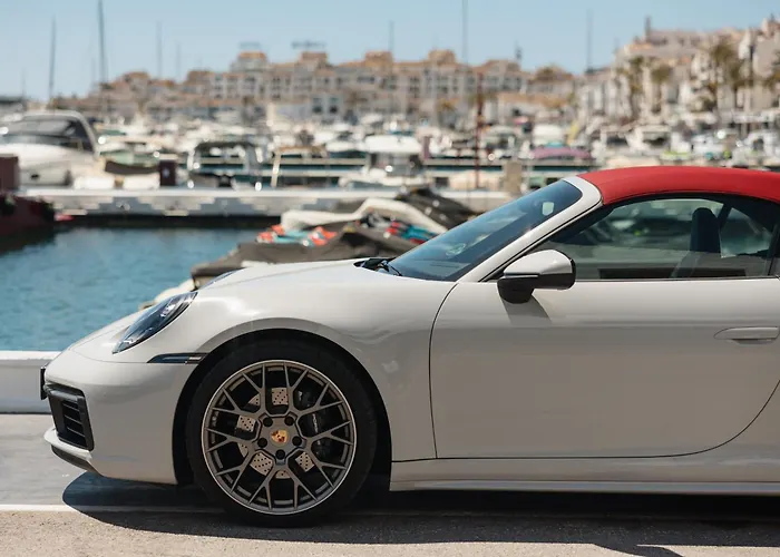 In The Heart Of Puerto Banus, With Private Parking Space And Communal Pool, Paddle Tennis Court And Gym 아파트 *