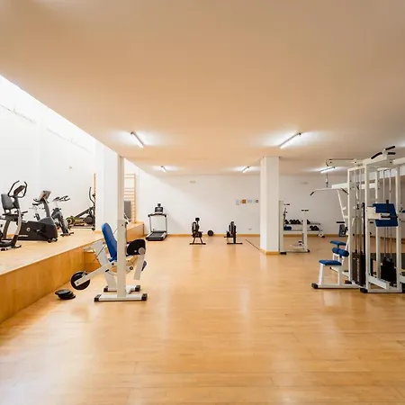Apartament In The Heart Of Puerto Banus, With Private Parking Space And Communal Pool, Paddle Tennis Court And Gym Marbella