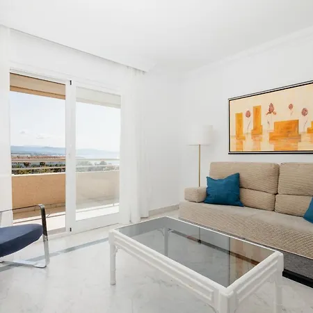 Sea View In The Center Of Puerto Banus And Private Parking Apartment