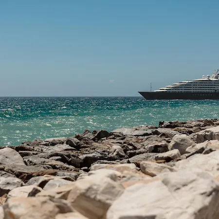 In The Heart Of Puerto Banus, With Private Parking Space And Communal Pool, Paddle Tennis Court And Gym Appartamento Marbella