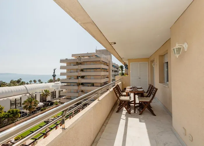 In The Heart Of Puerto Banus, With Private Parking Space And Communal Pool, Paddle Tennis Court And Gym *
