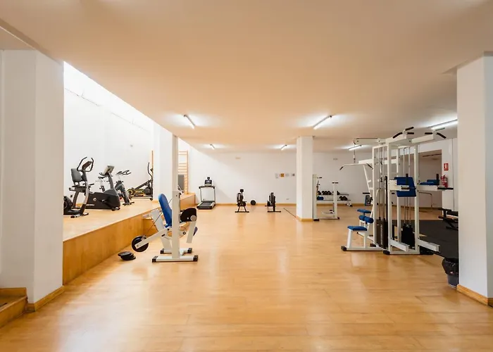 Appartamento In The Heart Of Puerto Banus, With Private Parking Space And Communal Pool, Paddle Tennis Court And Gym Marbella