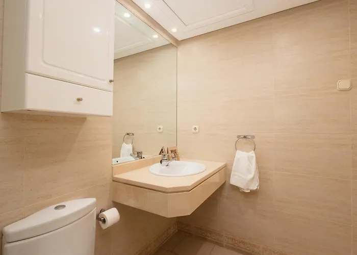 Appartamento In The Heart Of Puerto Banus, With Private Parking Space And Communal Pool, Paddle Tennis Court And Gym