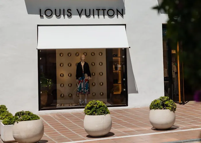 In The Heart Of Puerto Banus, With Private Parking Space And Communal Pool, Paddle Tennis Court And Gym Appartamento Marbella